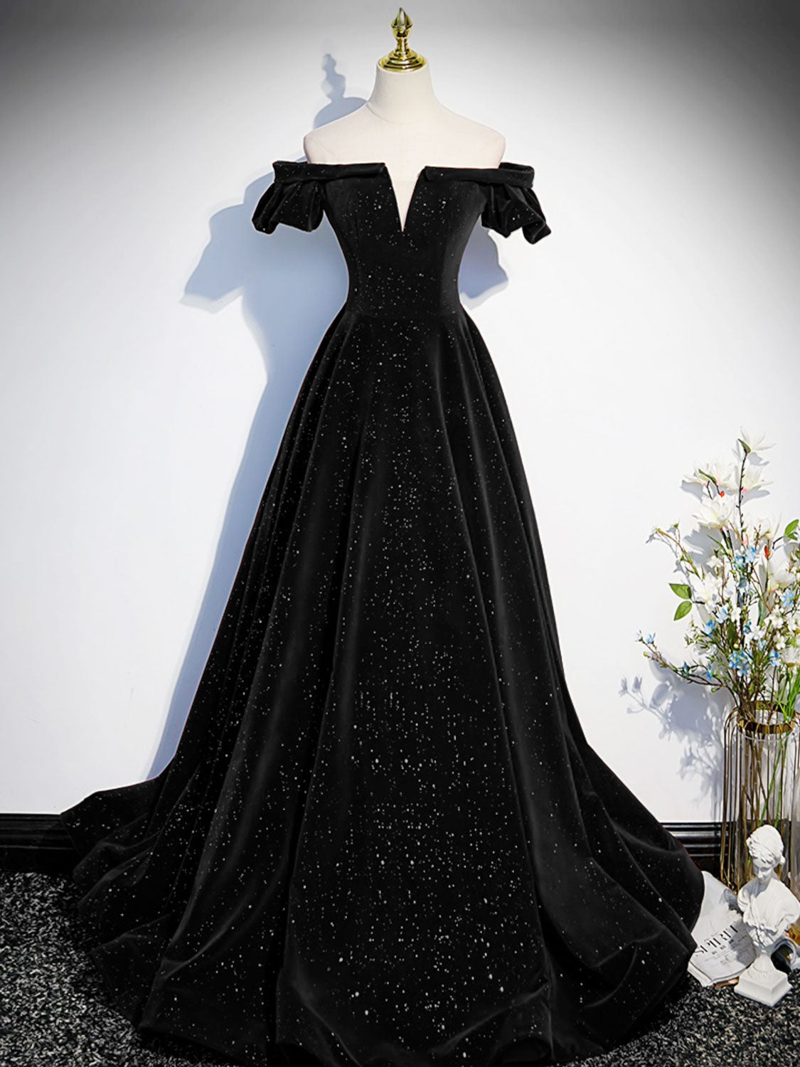 Black Velvet Mermaid Black Velvet Evening Dress With Cap Sleeves, Side  Split, And Floor Length 2021 Arabic Prom Gown For Dubai Pageants And  Parties From Verycute, $40.21 | DHgate.Com